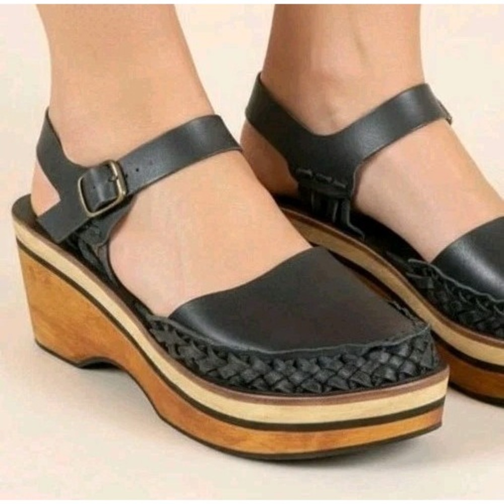 Free People Shoes Womens Size 40 EU‎ Red Platform Wooden Heel Ankle Strap Clog